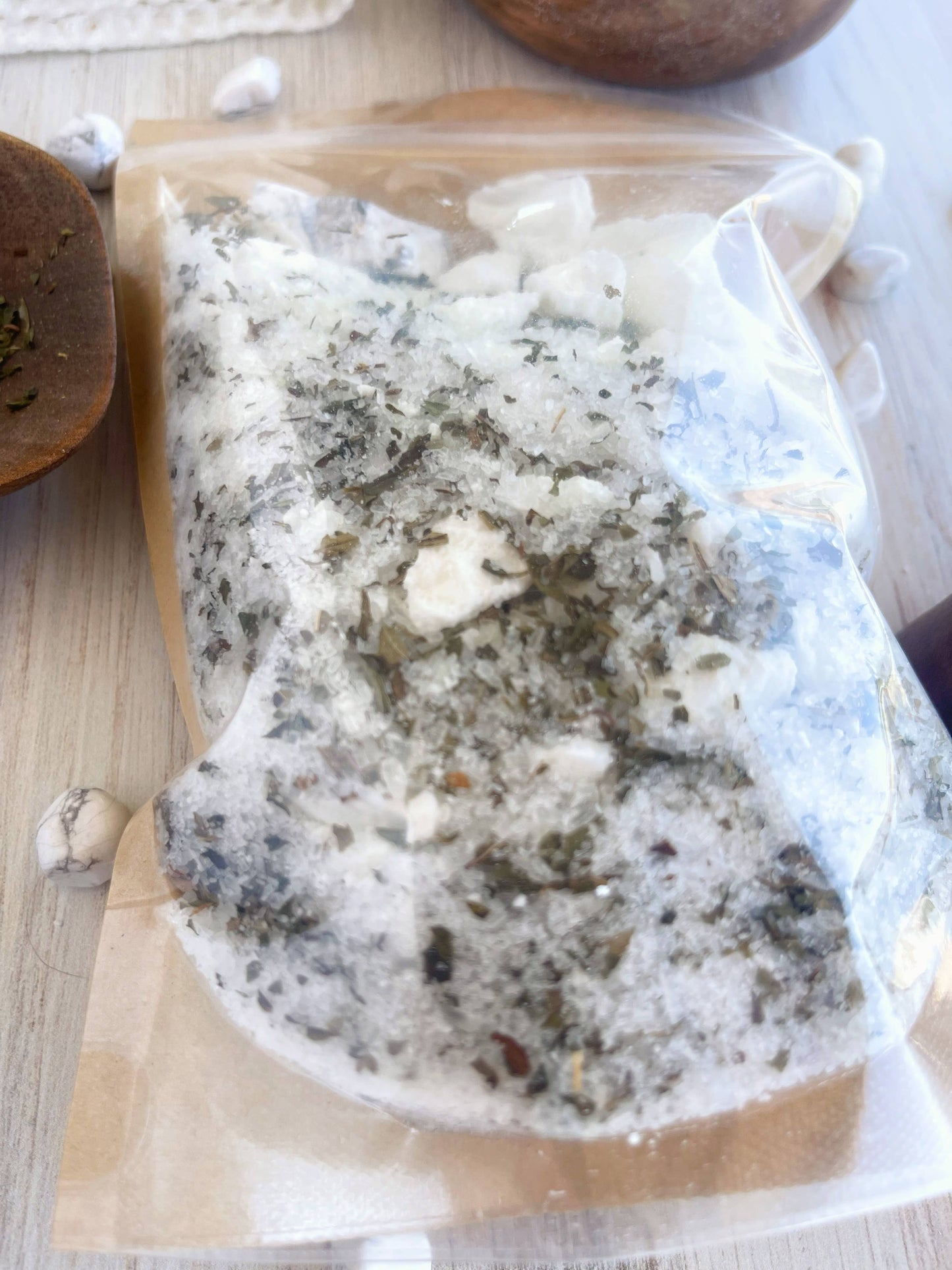 Howlite, Peppermint, & Cannabis Bath Bomb Bath Soak