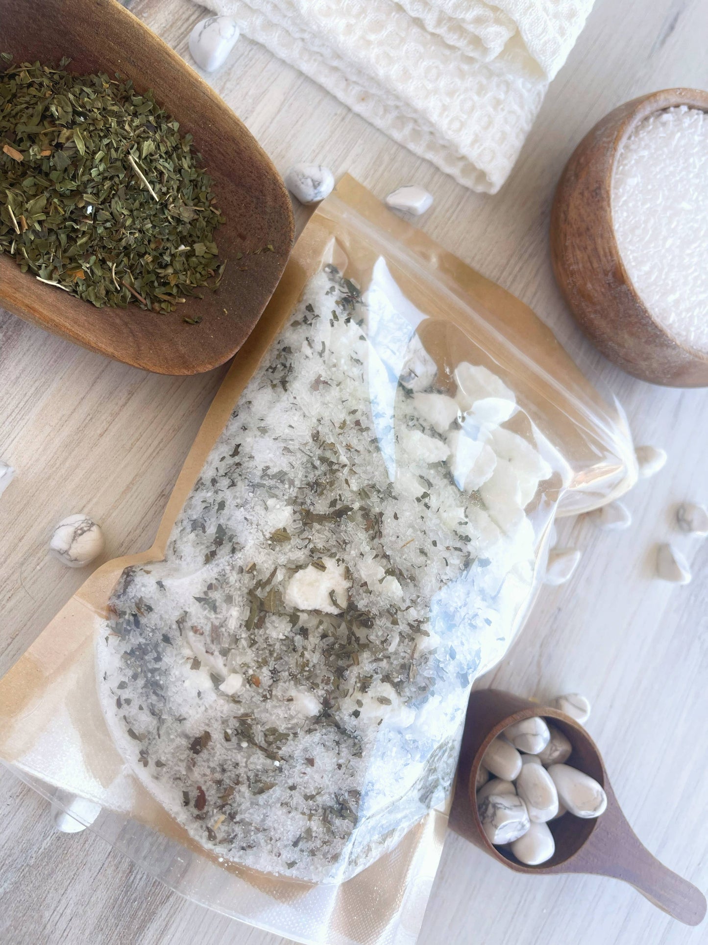 Howlite, Peppermint, & Cannabis Bath Bomb Bath Soak